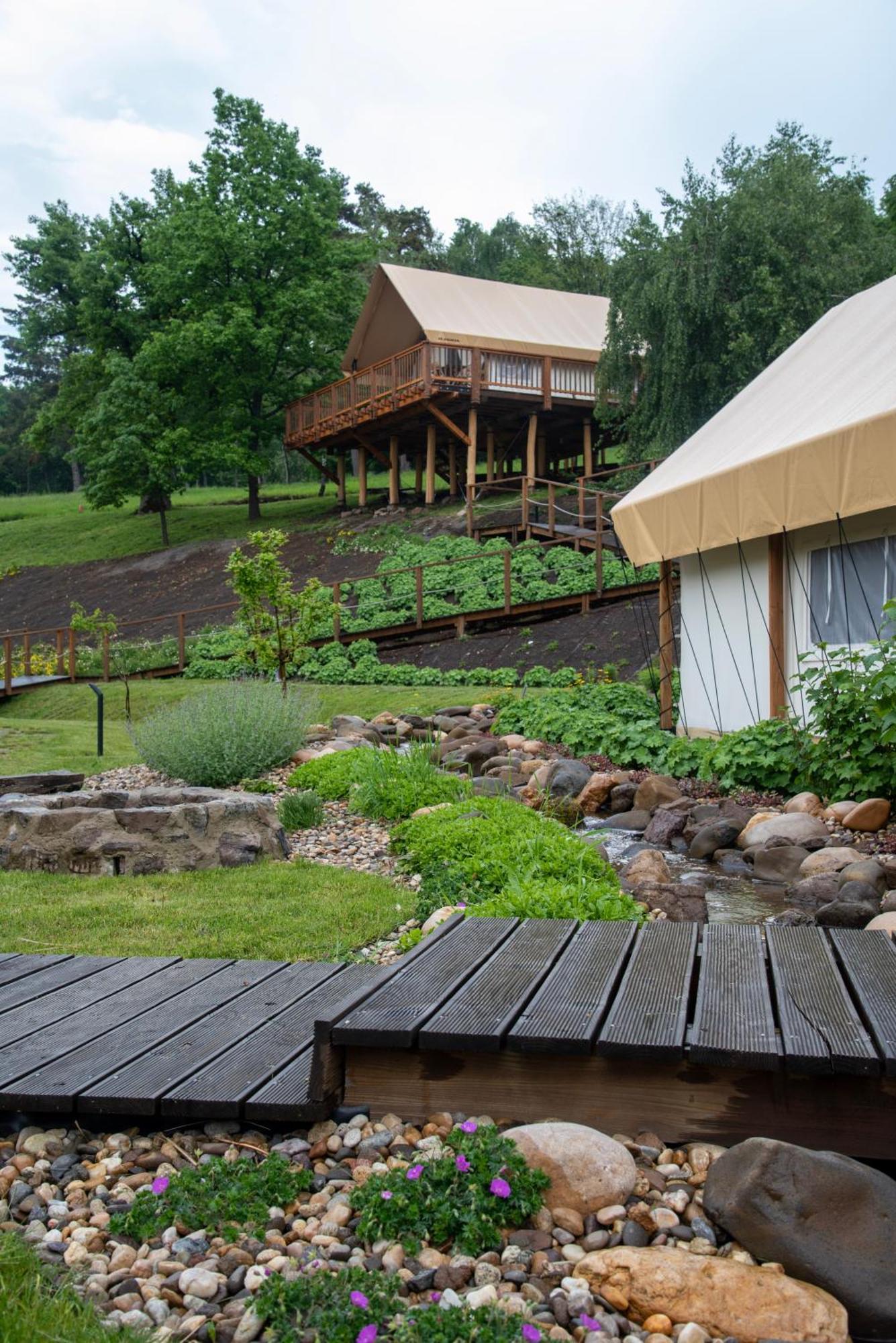 Hotel ForRest Glamping Banská Štiavnica Exterior foto